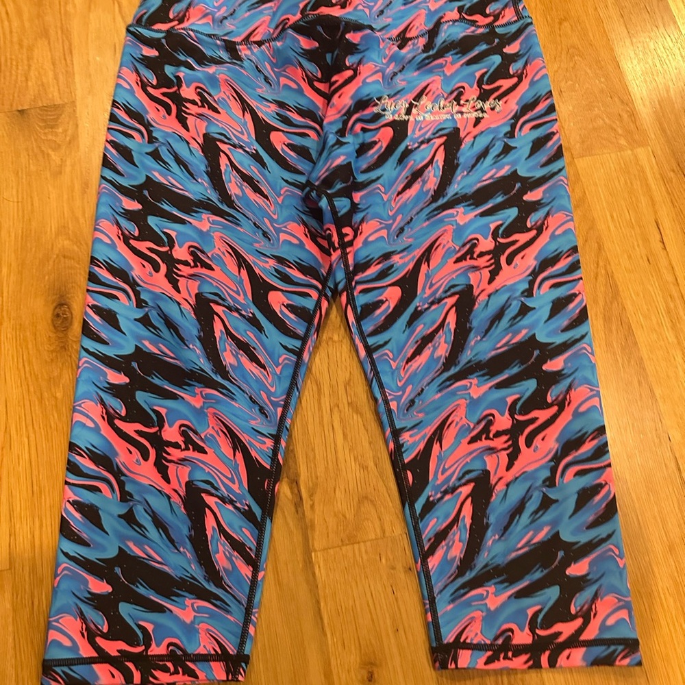 Bundle of 4 pairs of colorful like-new leggings Size XL